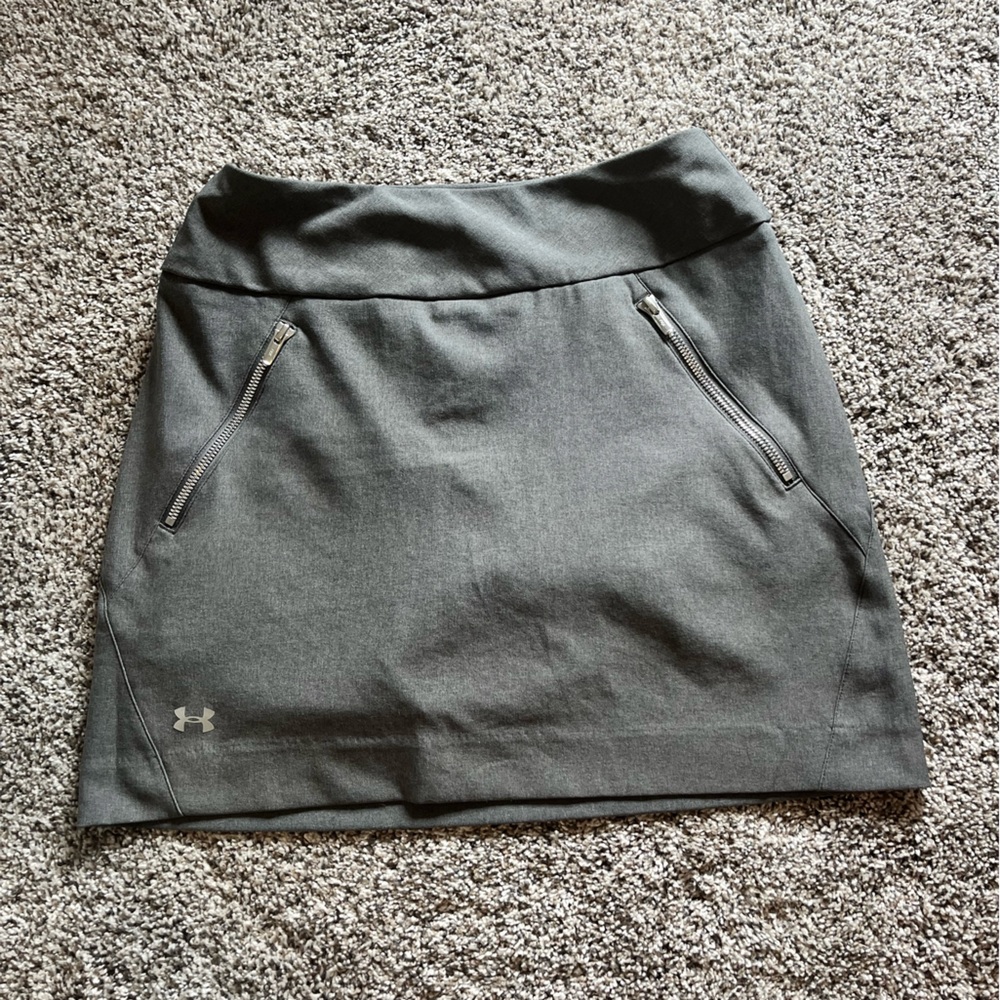 Under Armor golf/tennis skirt.
